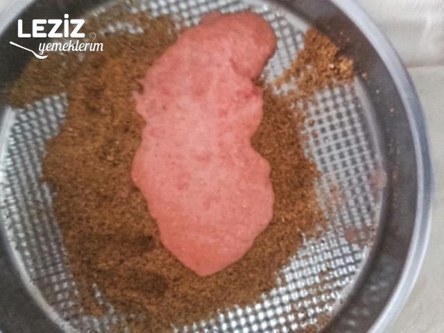 Ev Yapımı Etsiz Çiğ Köfte Nasıl Yapılır