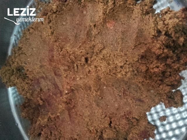 Ev Yapımı Etsiz Çiğ Köfte Nasıl Yapılır