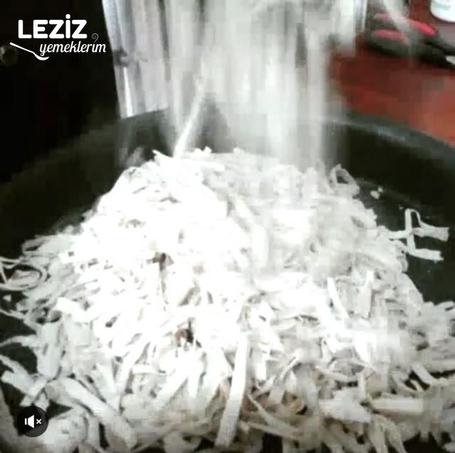 İçli Börek (Çullu Börek)