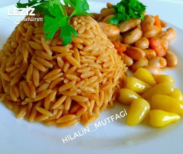 Nefis Arpa Şehriye Pilavı