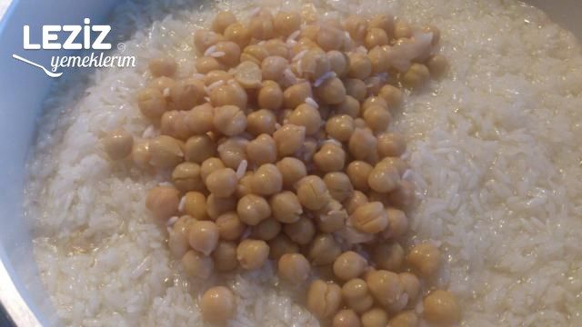 Nohutlu Pilav (Kavurma Usulü Tane Tane)