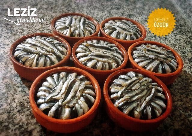 Güveçte Hamsili Pilav