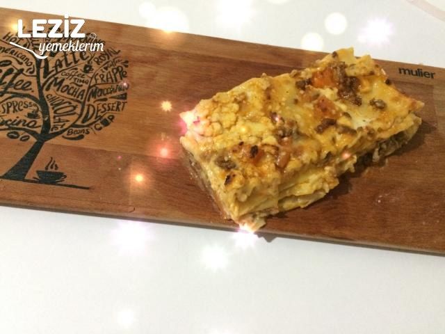 Ragü Soslu Lazanya