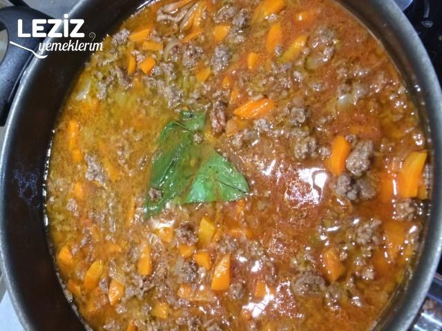 Ragü Soslu Lazanya