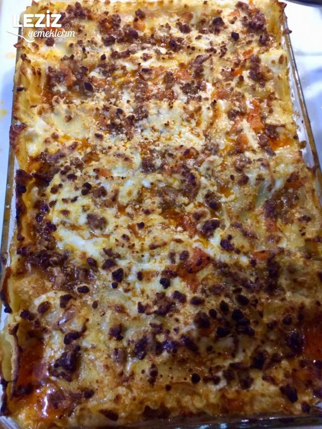 Ragü Soslu Lazanya