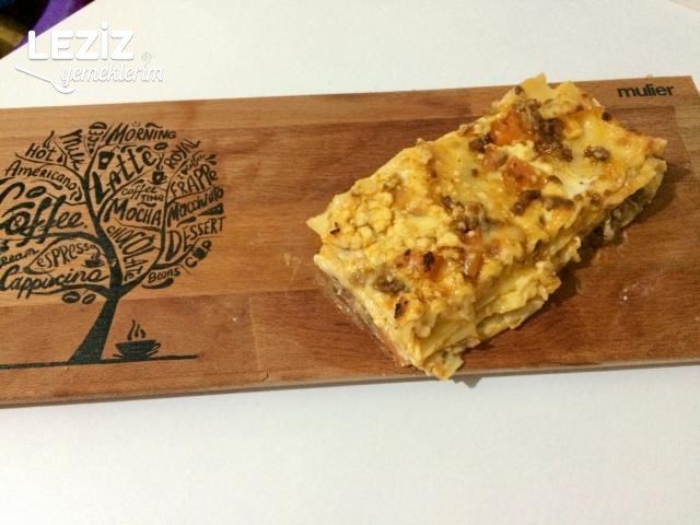 Ragü Soslu Lazanya
