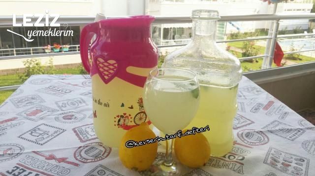 Ev Yapımı Buz Gibi Limonata
