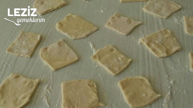 Kızarmış Çıtır Hamurlar