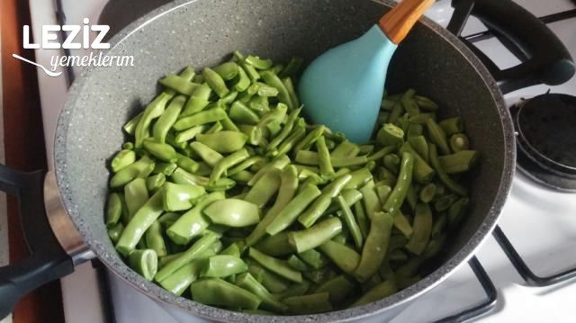 Enfes Kıymalı Taze Fasulye Boranisi