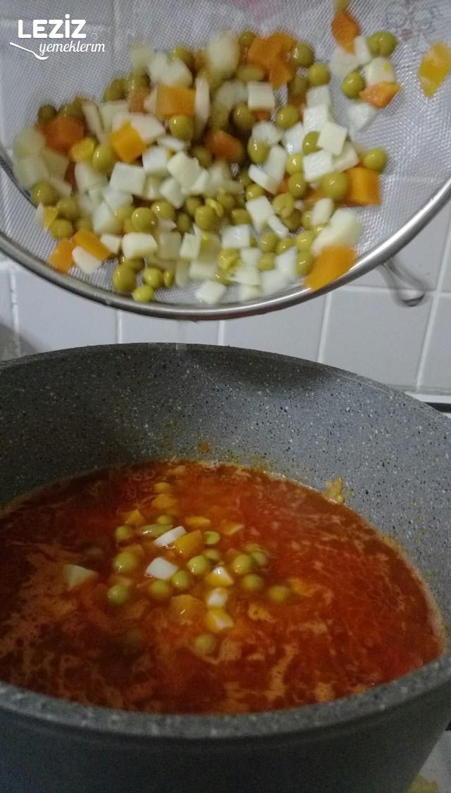 Sebzeli Kuskus Pilavı