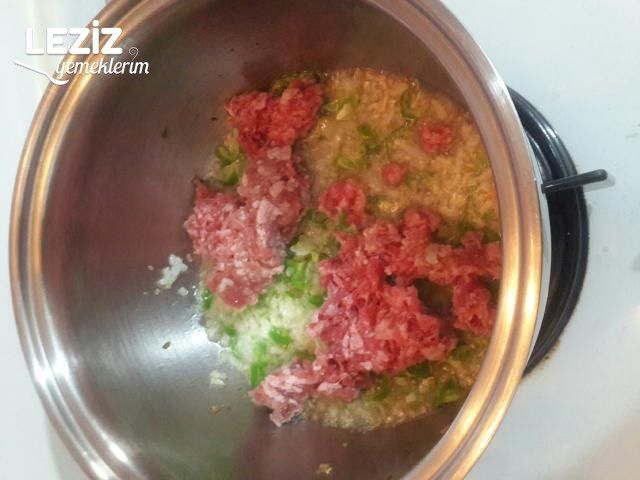 Kıymalı Sebzeli Tel Şehriye Çorbası