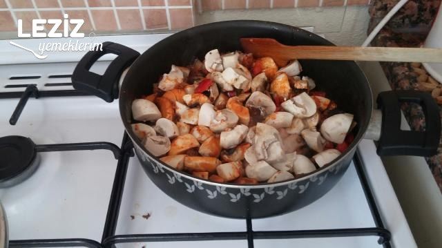 Kıymalı Mantar Yemeği