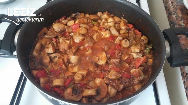 Kıymalı Mantar Yemeği