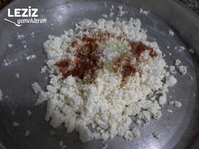Taze Peynir İle Börek Harcı Nasıl Yapılır?