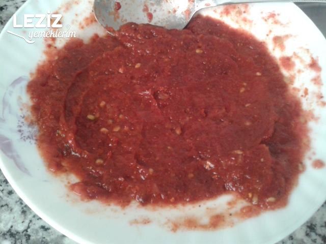 Salçalı Soslu Spagetti Tarifi