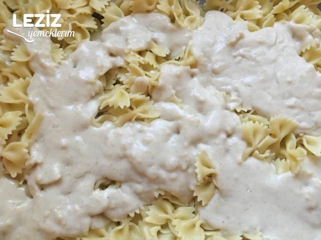 Fırında Beşamel Soslu Kıymalı Makarna