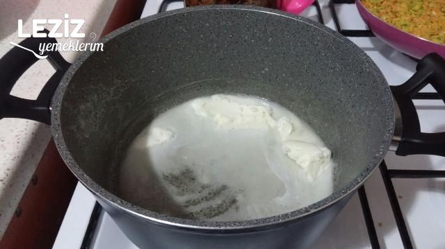 Yumurtalı Tereyağlı Nefis Makarna