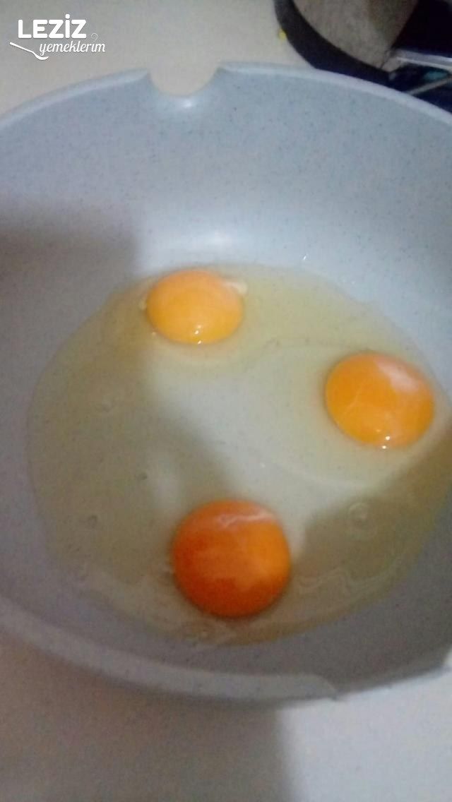 Dedenin Özel Cevizli İrmik Tatlısı