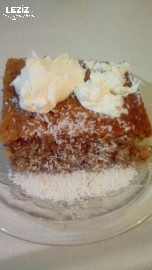 Dedenin Özel Cevizli İrmik Tatlısı