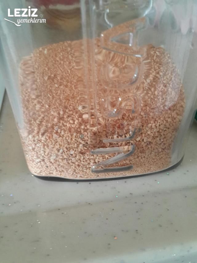 Tel Şehriyeli Tarhana Çorbası