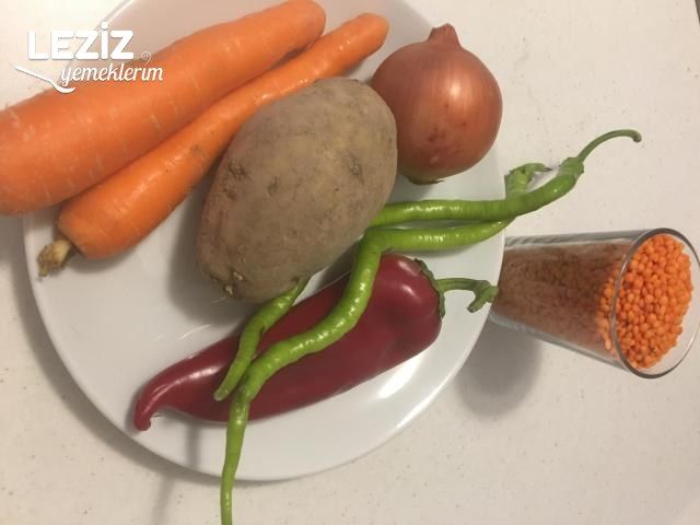 Taneli Sebzeli Mercimek Çorbası