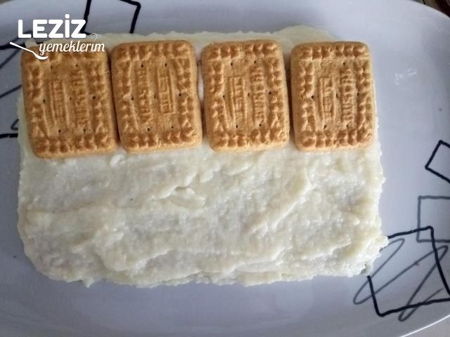 İrmikli Muhallebili Hafif Tatlı
