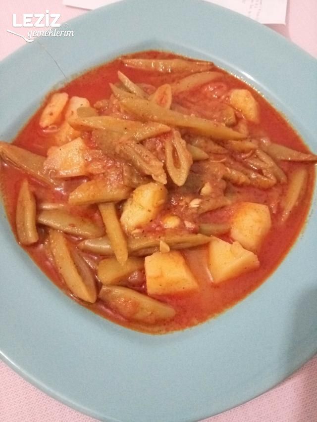 Patatesli Taze Yeşil Fasulye Yemeği