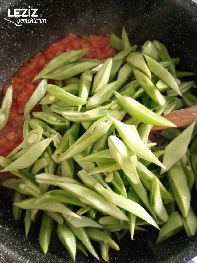 Patatesli Taze Yeşil Fasulye Yemeği