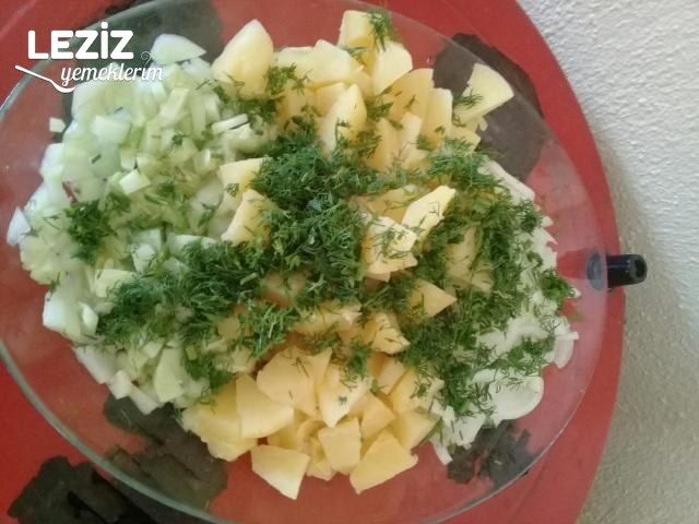 Dereotlu Patates Salatası Tarifi