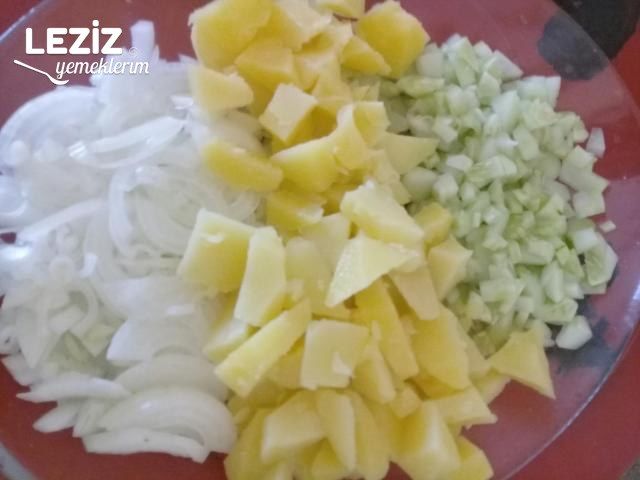 Dereotlu Patates Salatası Tarifi