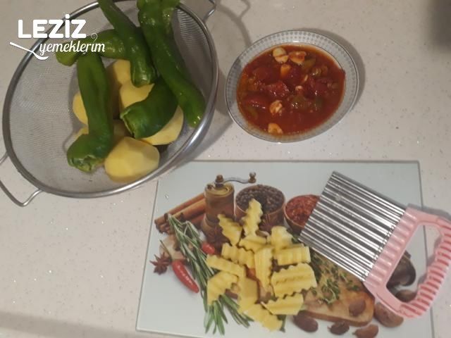 Soslu Patates Biber Kızartması