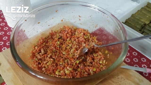 Bakliyatlı Yaprak Sarması (Çok Lezzetli)