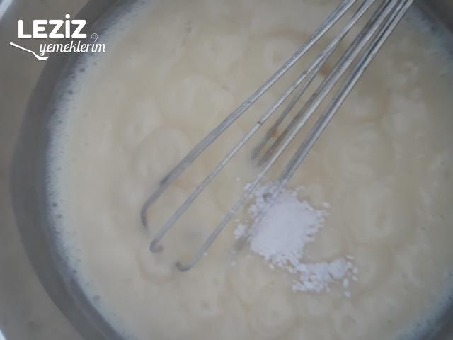 Bayat Kek İle Muhallebili Tatlı