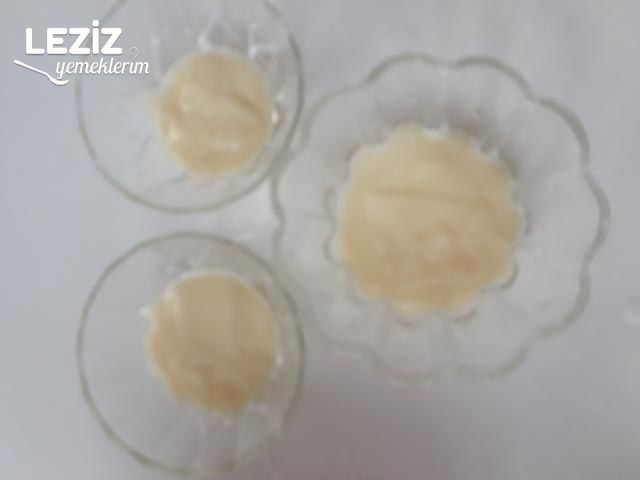 Bayat Kek İle Muhallebili Tatlı