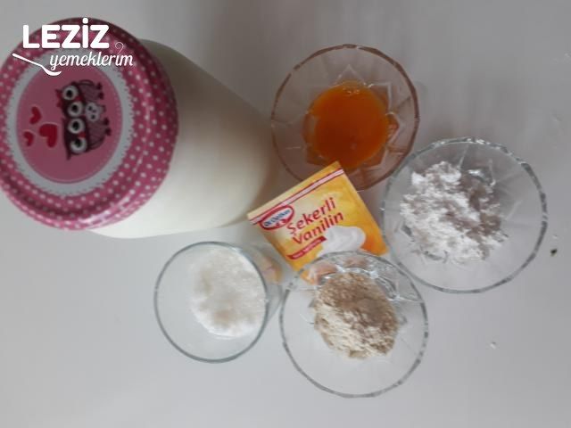 Bayat Kek İle Muhallebili Tatlı