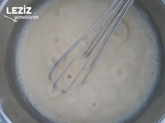 Bayat Kek İle Muhallebili Tatlı