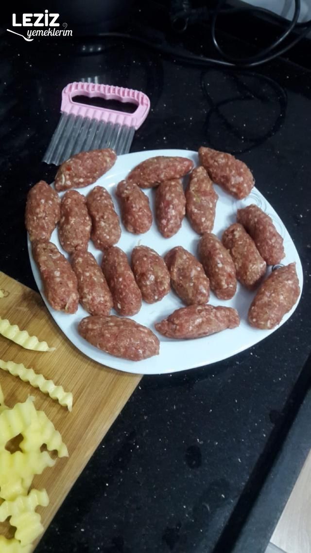 Fırında Köfte Patates Tarifi