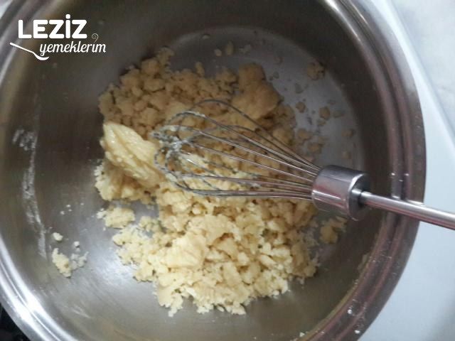 Sütsüz Tereyağlı Domates Çorbası