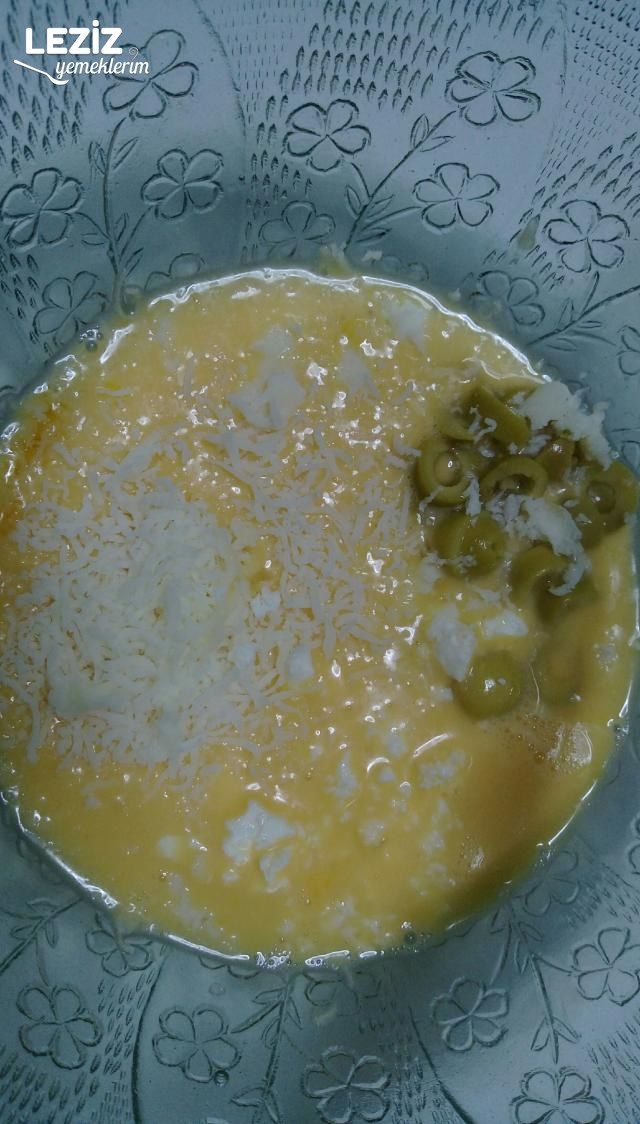 Peynirli Zeytinli Omlet