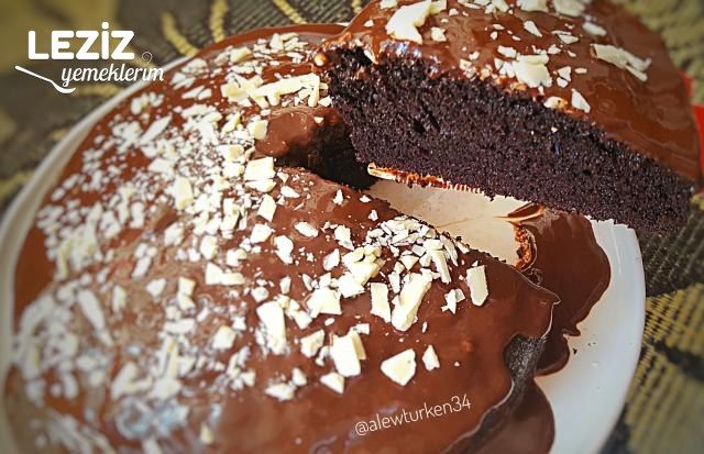 Browni Tadında Nefis Pratik Çikolatalı Kek