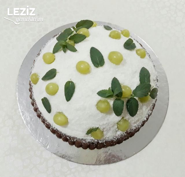 Meyveli Kümbet Pastalar