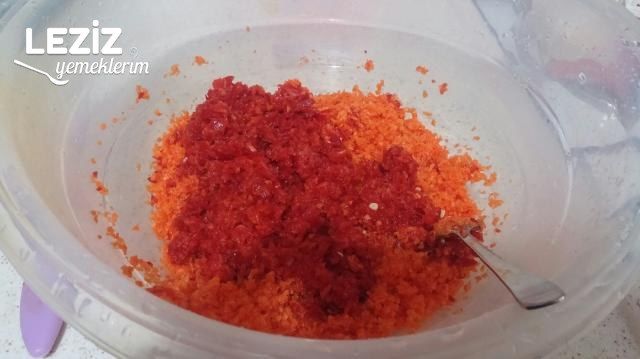 Kışlık Pişirmeden (Çiğden) Acılı Ezme Tarifi