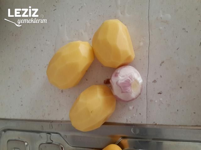 Kıymasız Patates Yemeği