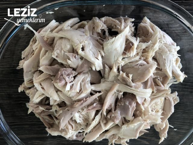 Fırında Peynirli Soslu Tavuk