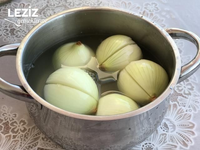 Zeytinyağlı Soğan Dolması