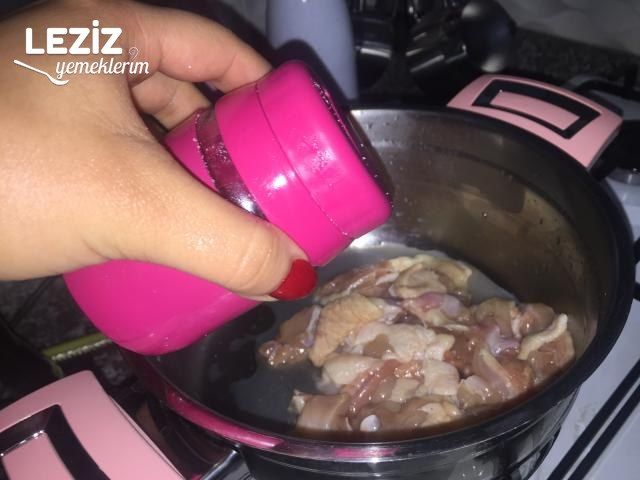 Tavuklu Kuru Fasulye Tarifi