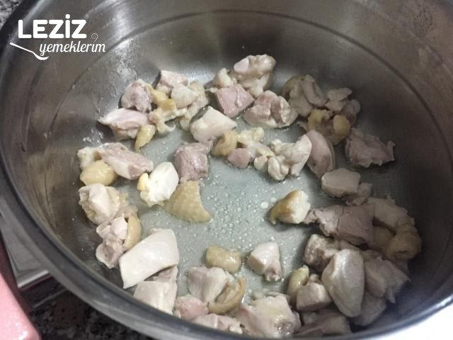 Tavuklu Kuru Fasulye Tarifi