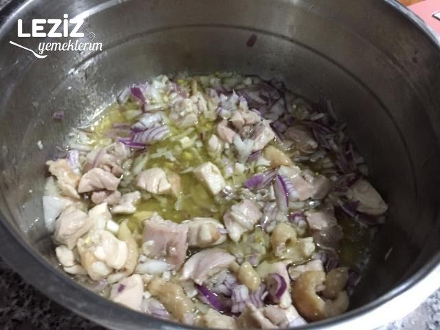 Tavuklu Kuru Fasulye Tarifi