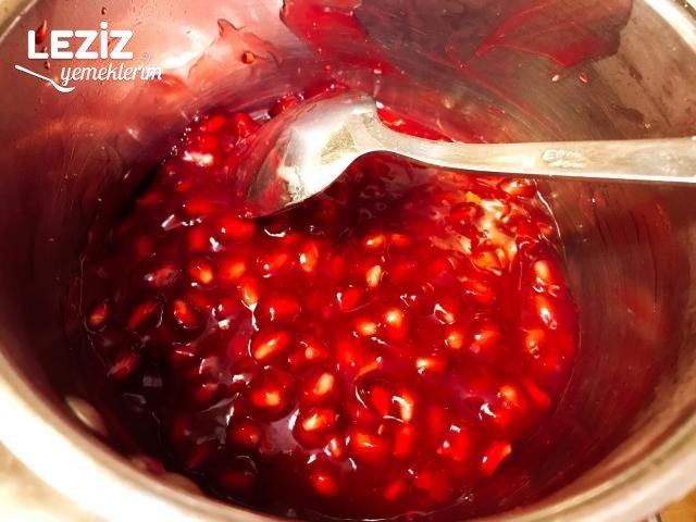 Kek Kalıbında Narlı Kurabiye Tart (Muhteşem) Leziz Yemeklerim