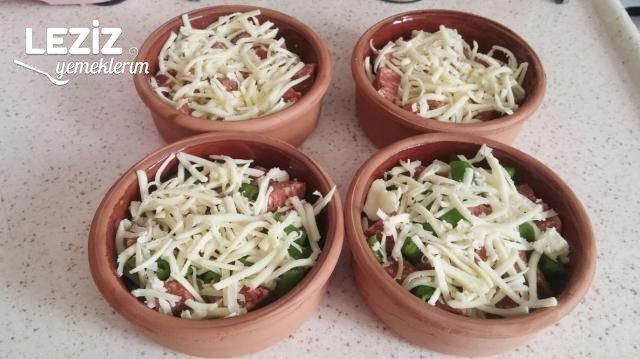 Fırında Güveçlerde Nefis Kahvaltılık